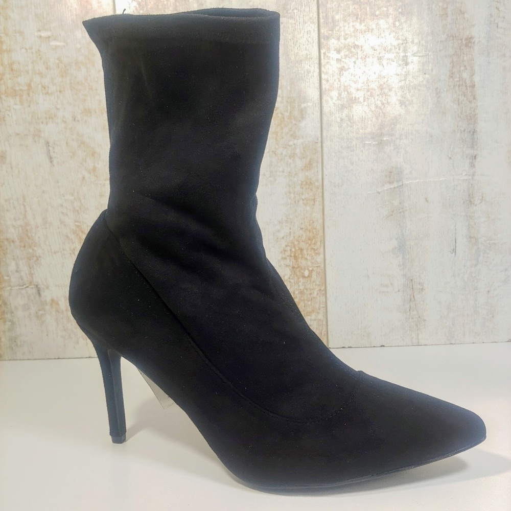 Sole diva black suede booties